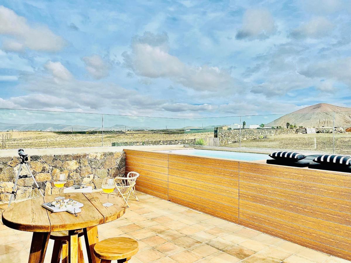 Canaryislandshost L The Sky Suites Tinajo Exteriör bild