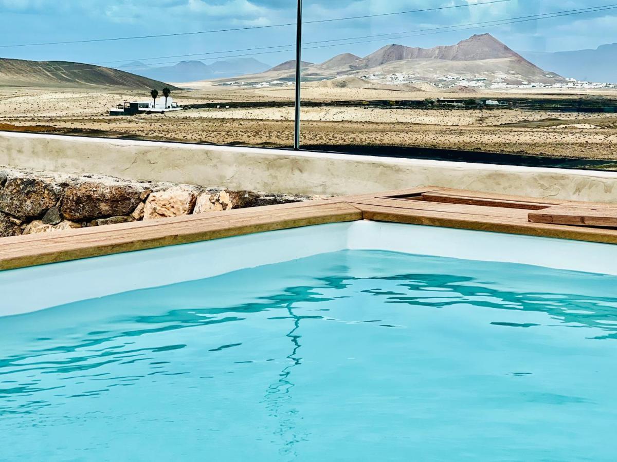 Canaryislandshost L The Sky Suites Tinajo Exteriör bild