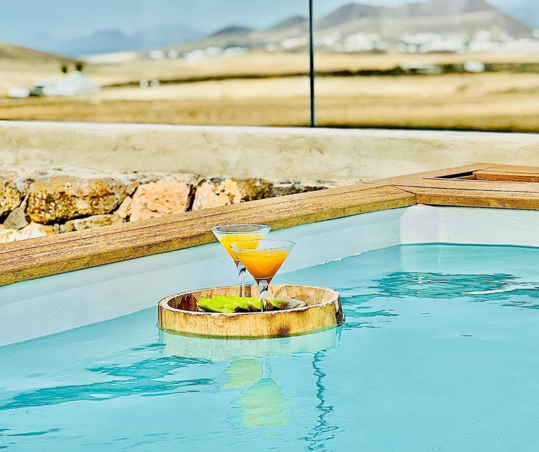 Canaryislandshost L The Sky Suites Tinajo Exteriör bild